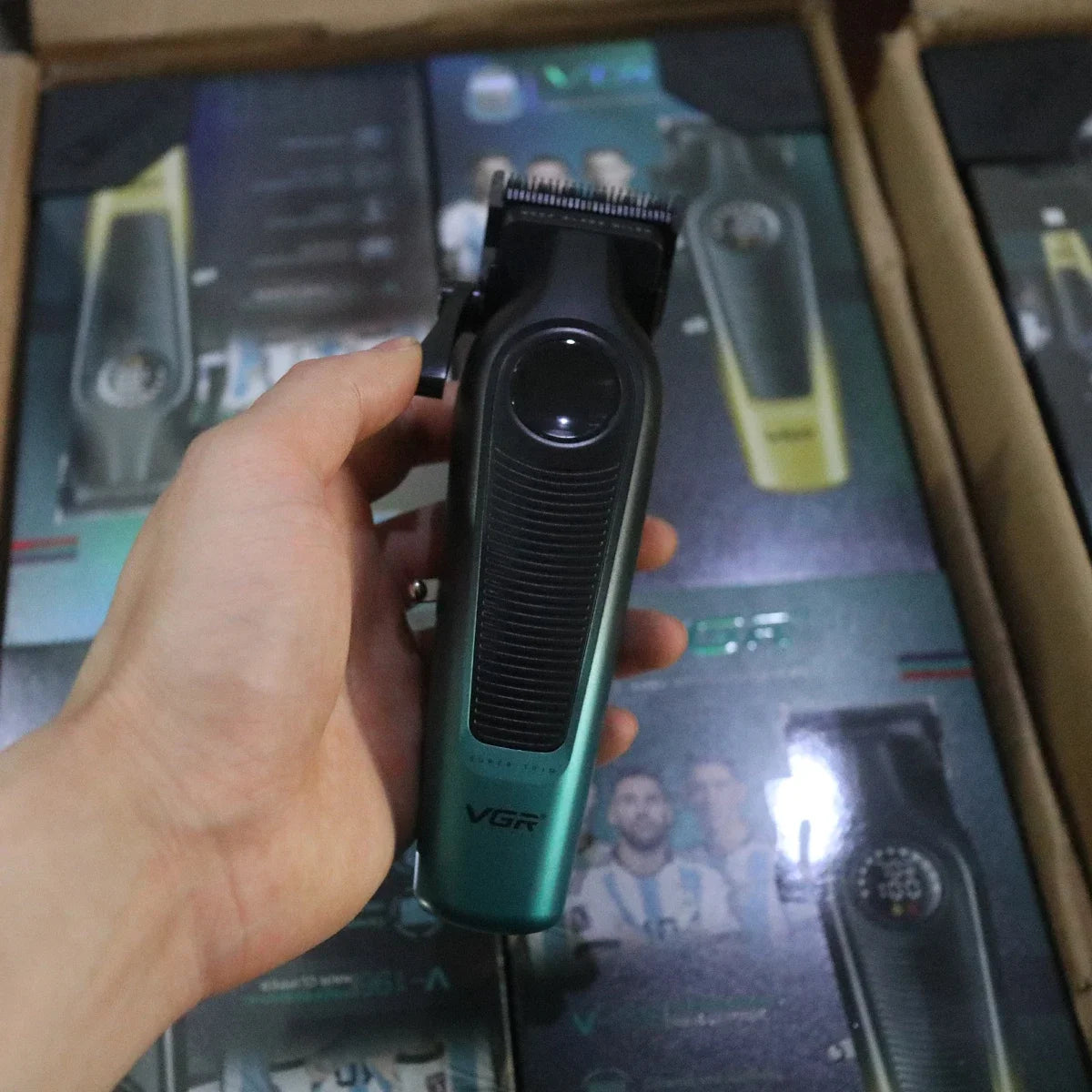 VGR V-196 Pro Hair Clipper | Cordless with LED Display